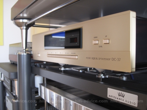 Accuphase DC-37 review